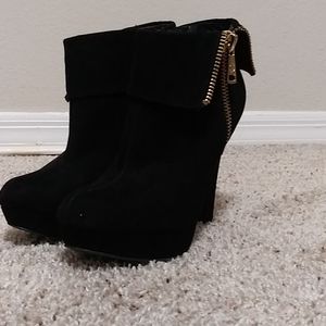 Women's shoes contact info phone: 4692229858